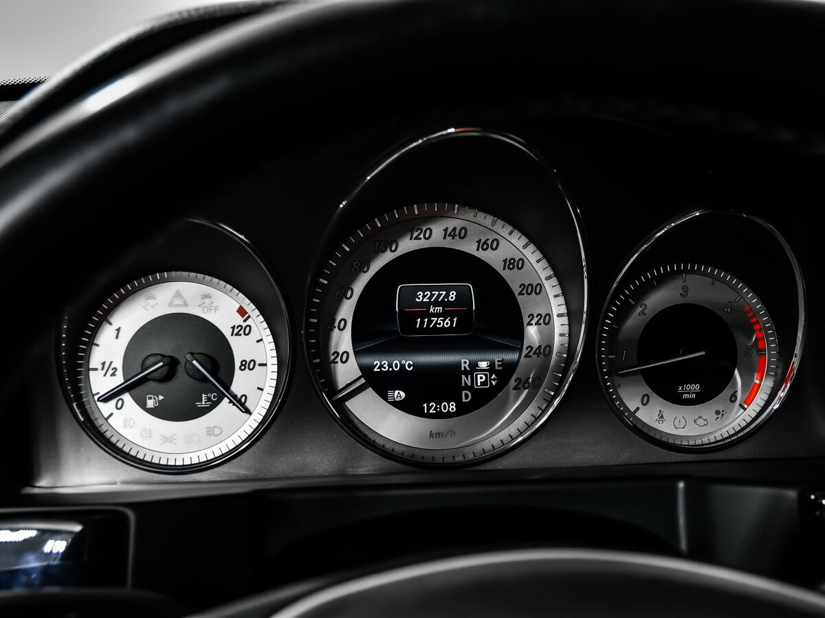 Б/У Мерседес-Бенц ГЛК-Класс 2013 года. Фото: #9