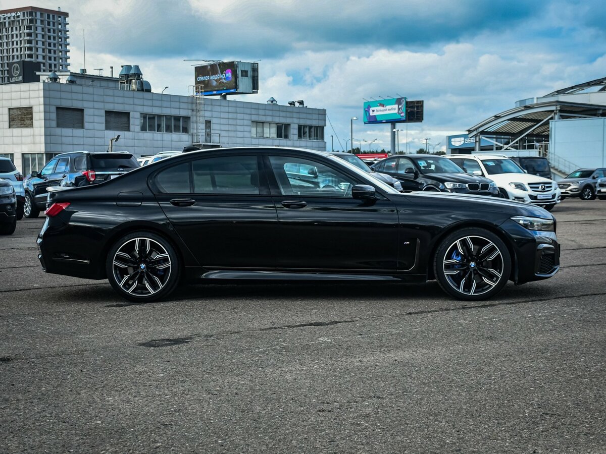 Б/У БМВ 7 серии 2020 года. Фото: #3