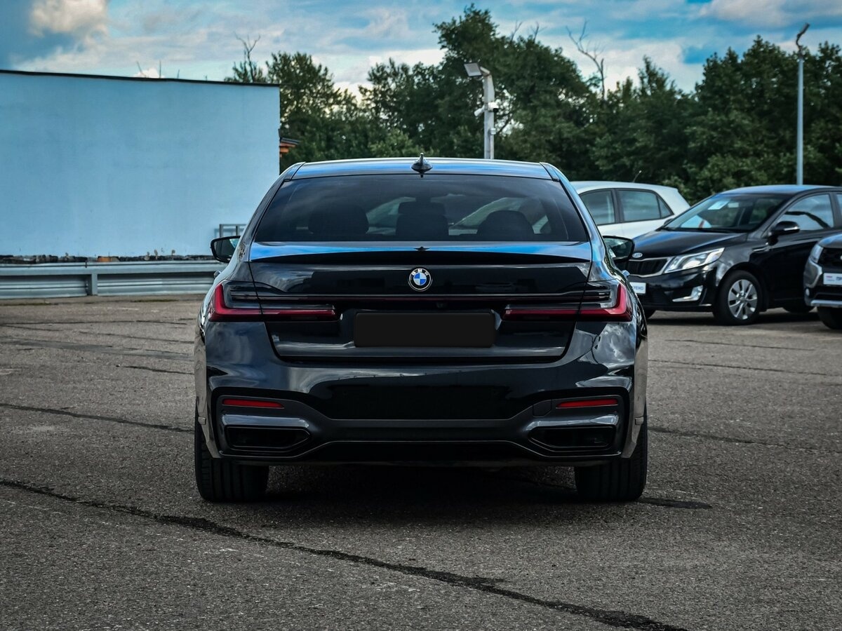 Б/У БМВ 7 серии 2020 года. Фото: #5