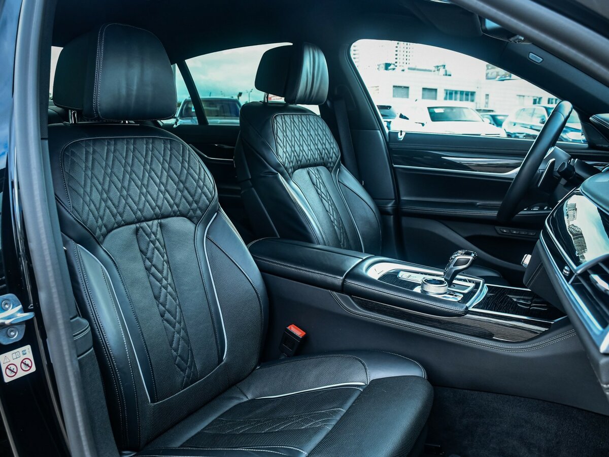 Б/У БМВ 7 серии 2020 года. Фото: #18