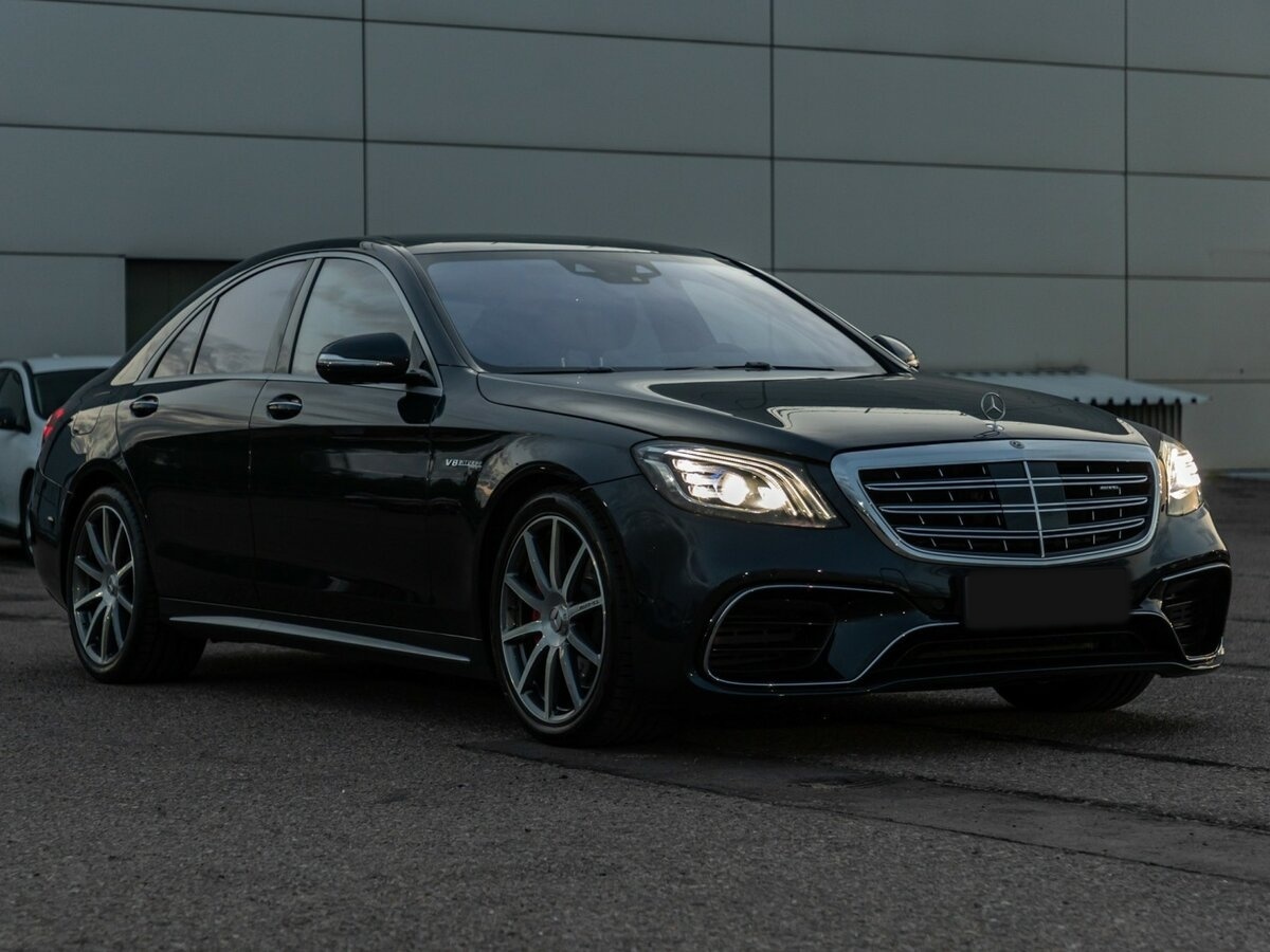 Б/У Мерседес-Бенц С-Класс 2019 года. Фото: #2