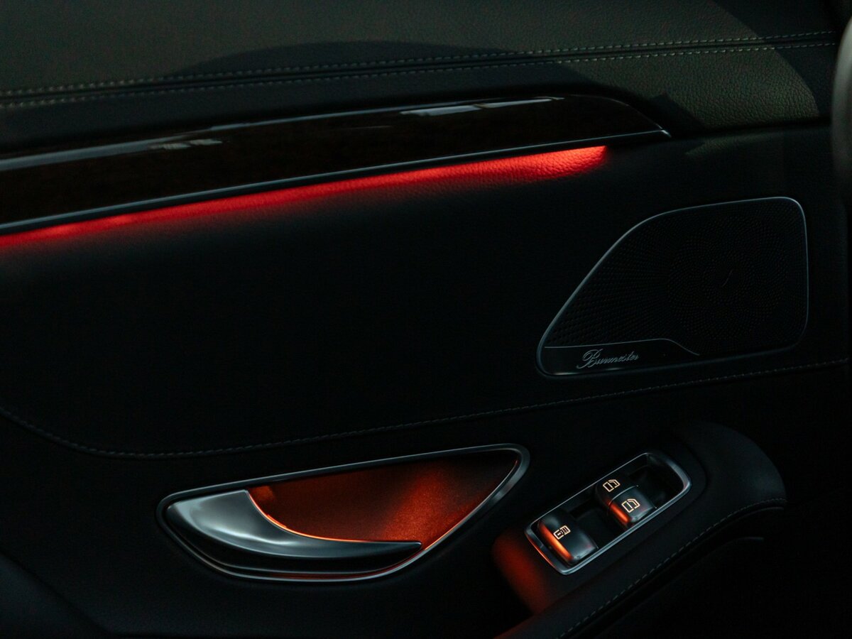 Б/У Мерседес-Бенц С-Класс 2019 года. Фото: #18