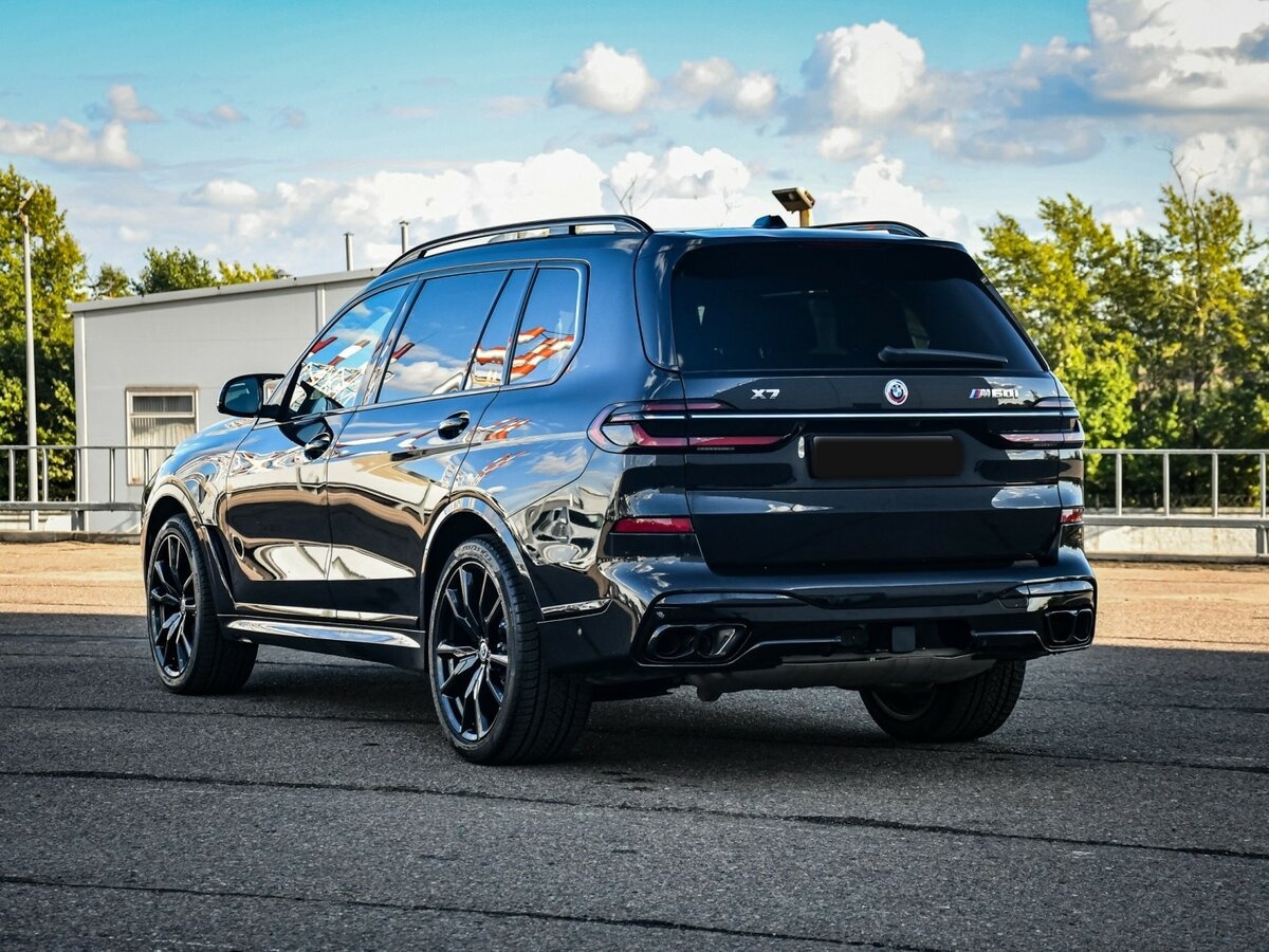 Б/У БМВ Икс7 2022 года. Фото: #6