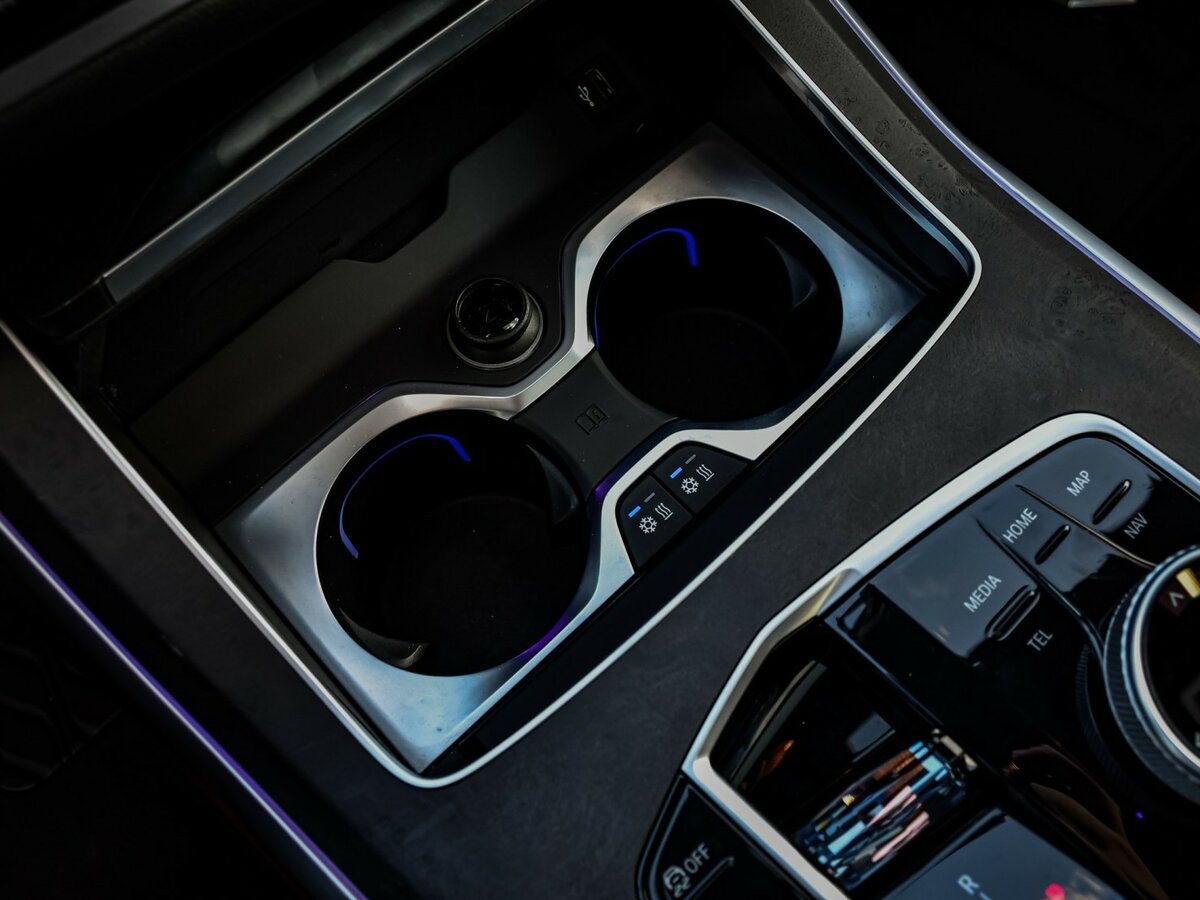 Б/У БМВ Икс7 2022 года. Фото: #24