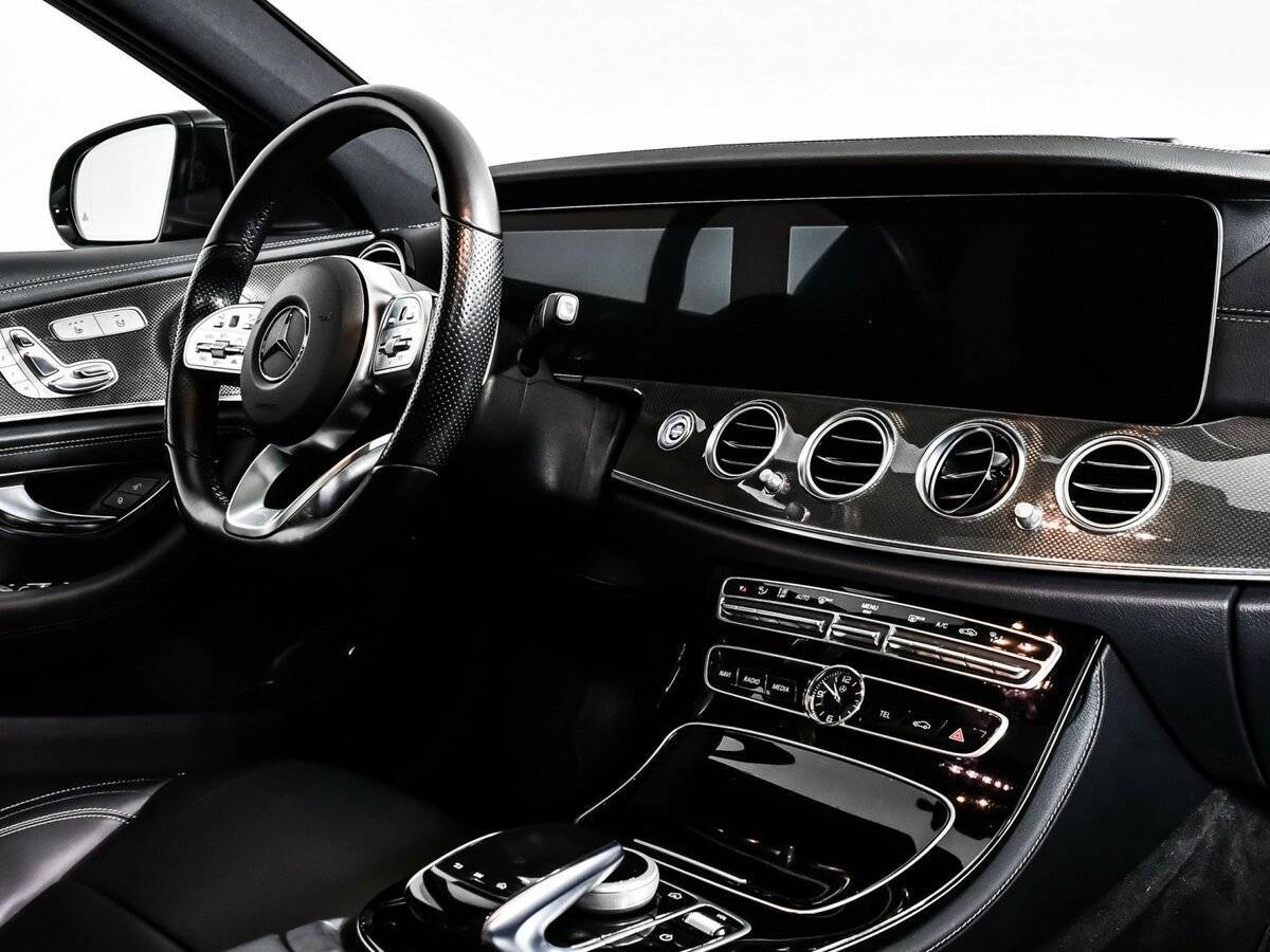 Б/У Мерседес-Бенц Е-Класс 2020 года. Фото: #8