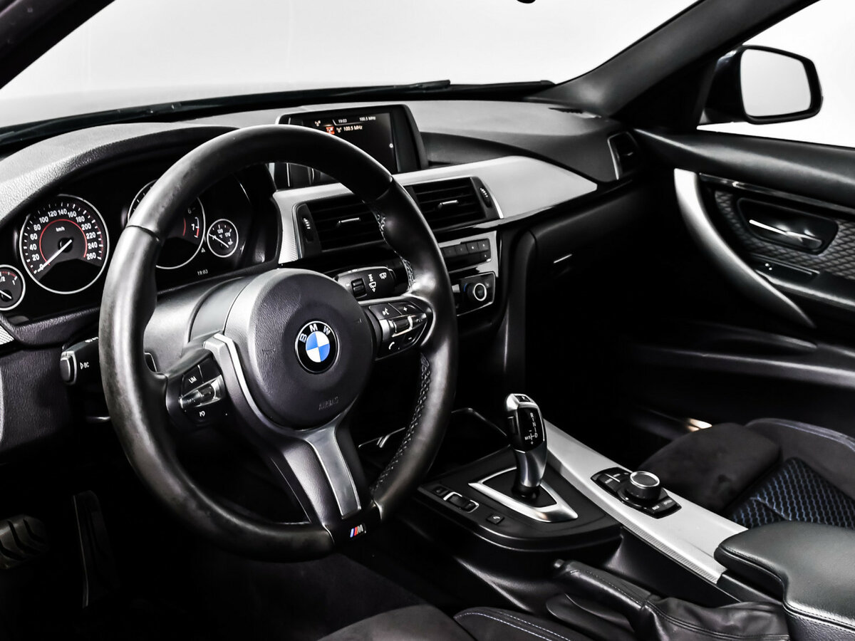 Б/У БМВ 3 серии 2016 года. Фото: #11