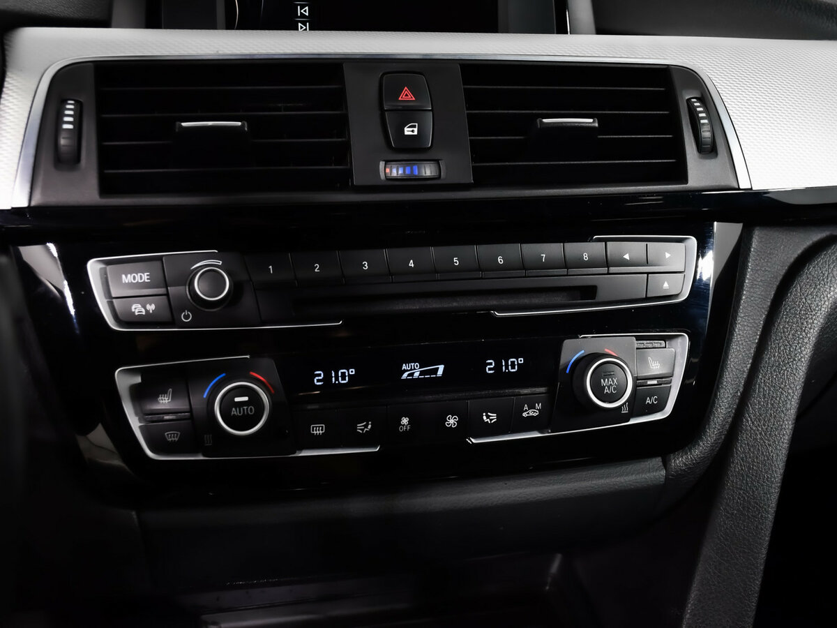 Б/У БМВ 3 серии 2016 года. Фото: #14