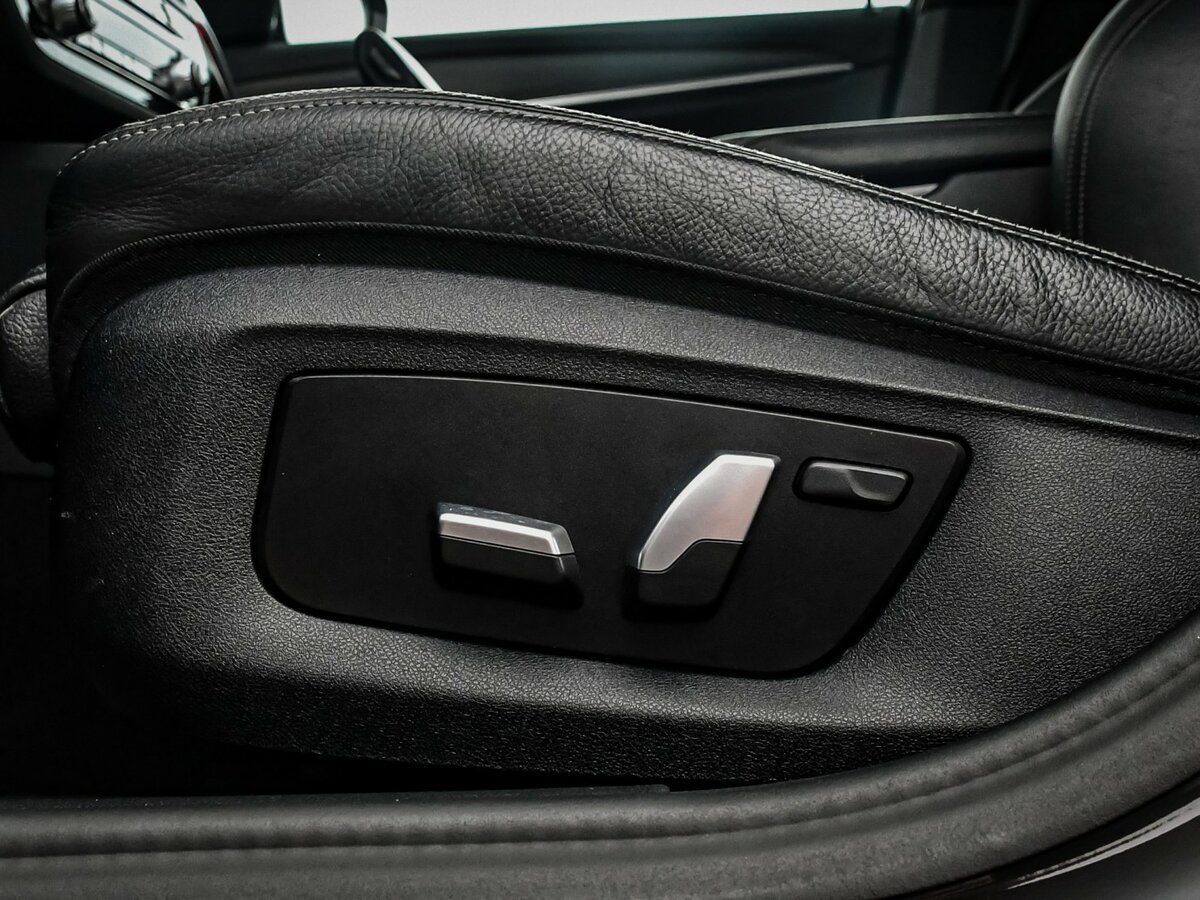 Б/У БМВ 5 серии 2021 года. Фото: #21