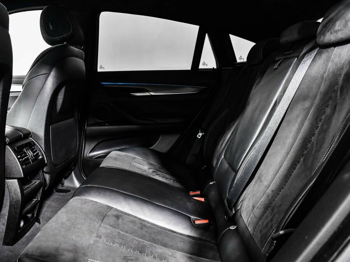 Б/У БМВ Икс6 2018 года. Фото: #9