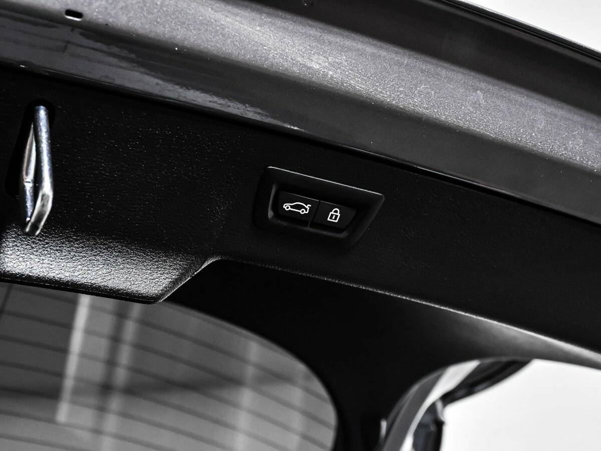 Б/У БМВ Икс6 2018 года. Фото: #12