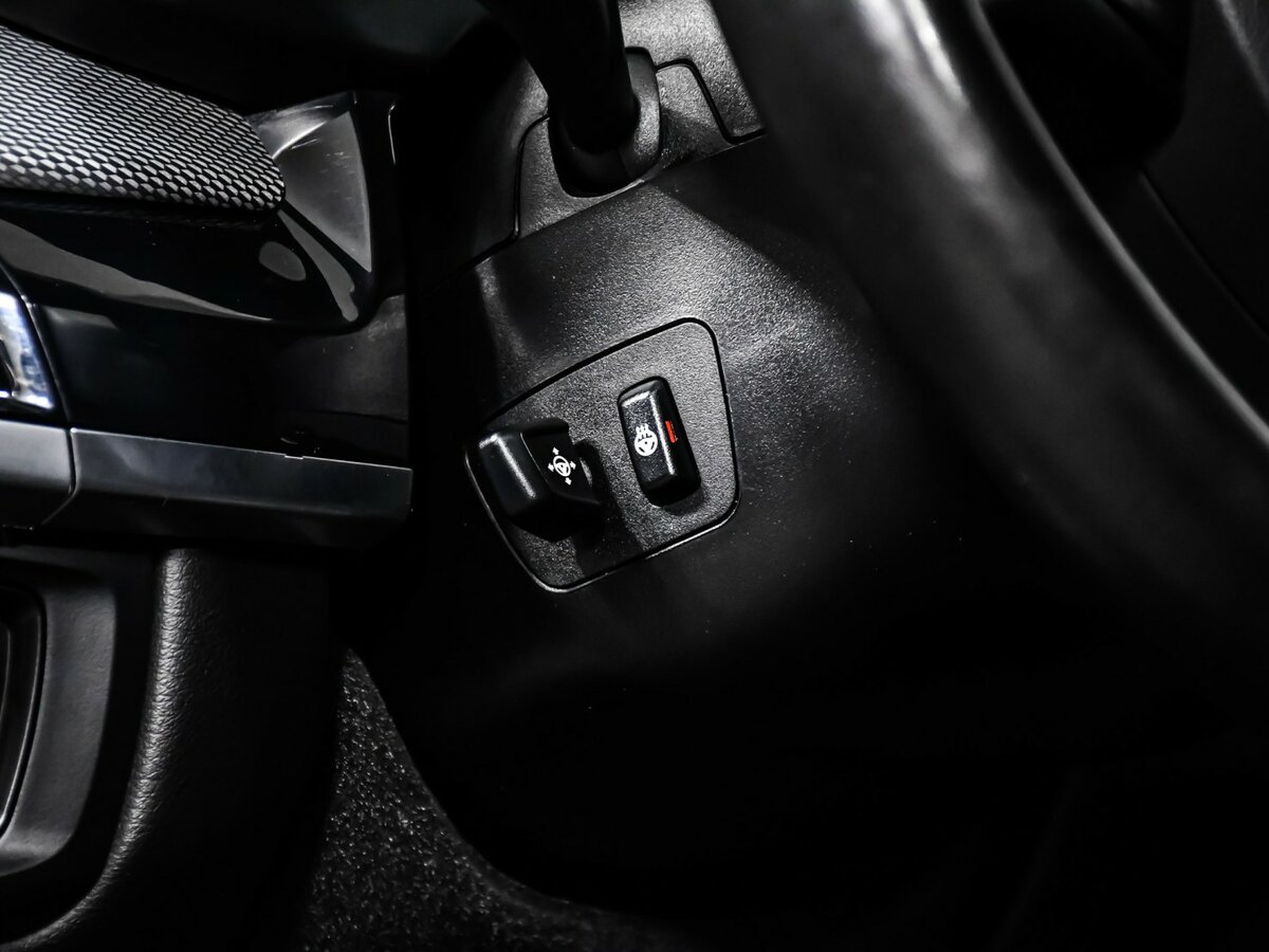 Б/У БМВ Икс6 2018 года. Фото: #14