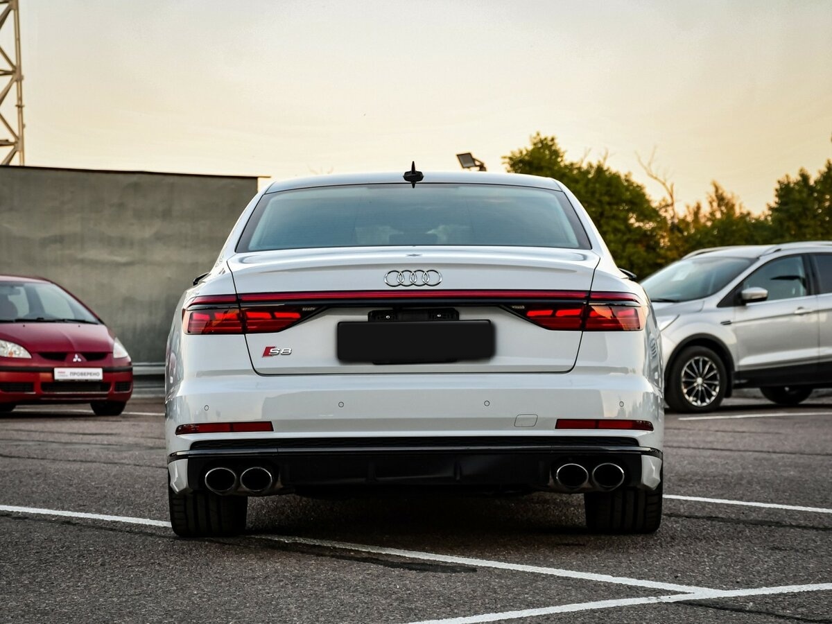 Б/У Ауди S8 2020 года. Фото: #4