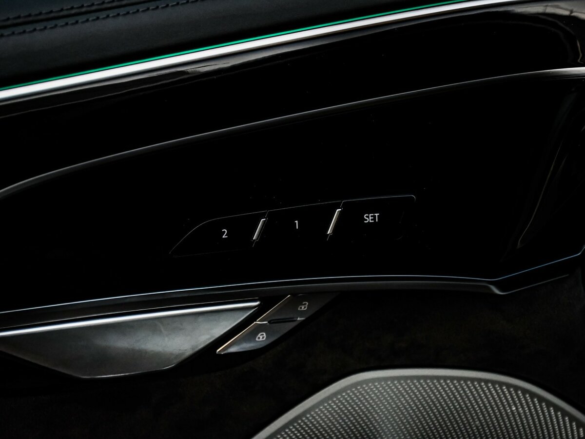 Б/У Ауди S8 2020 года. Фото: #21