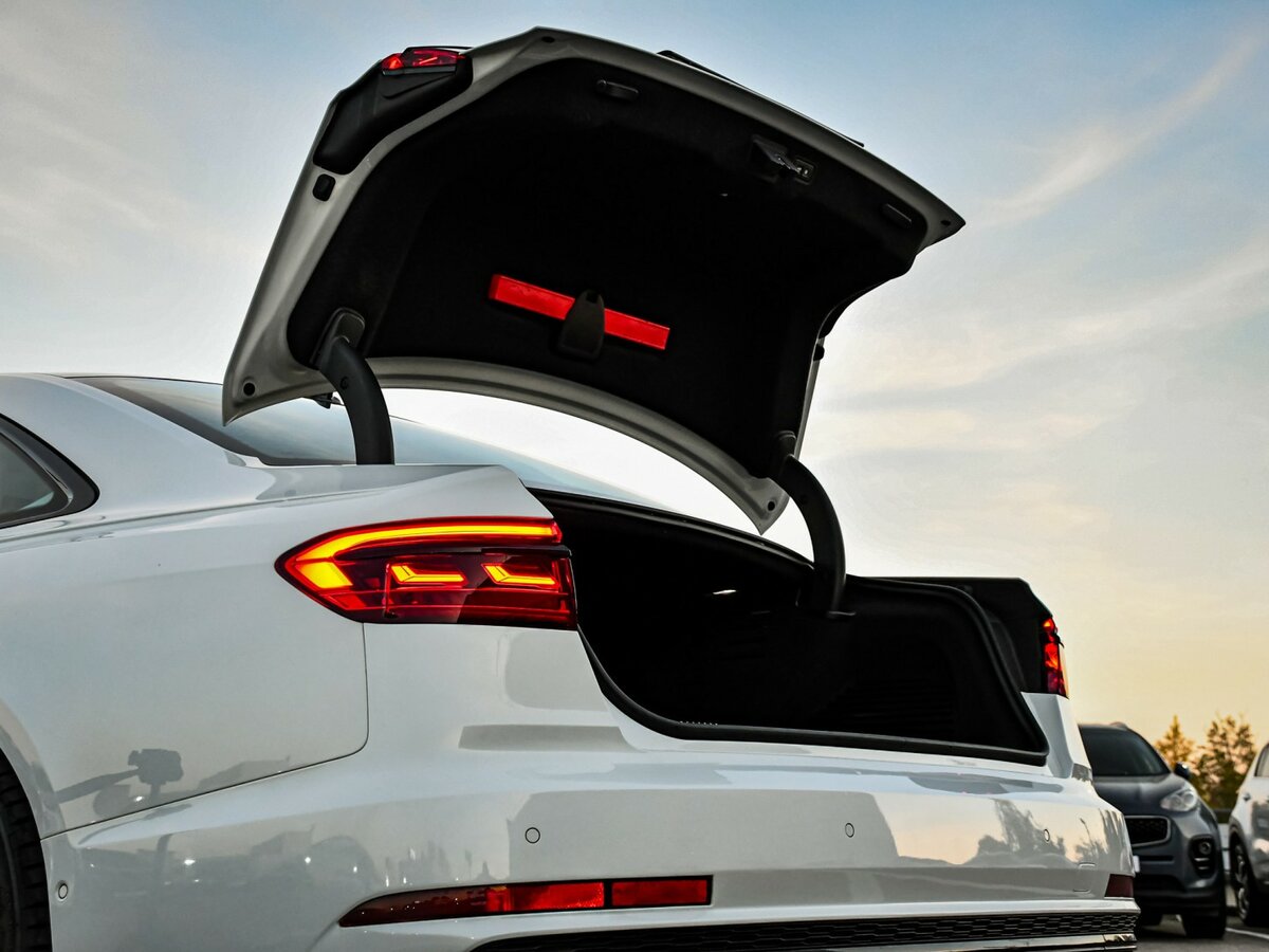 Б/У Ауди S8 2020 года. Фото: #32