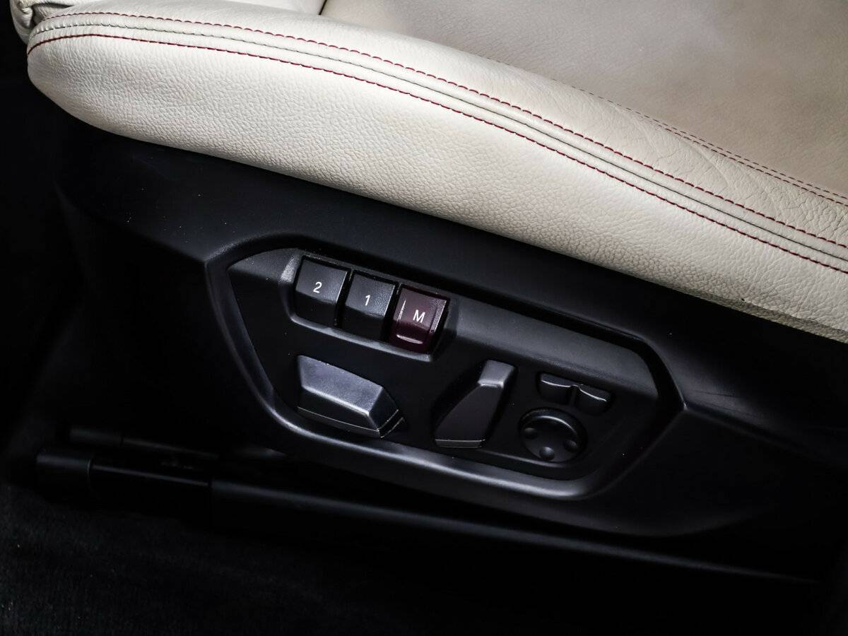 Б/У БМВ Икс4 2014 года. Фото: #17