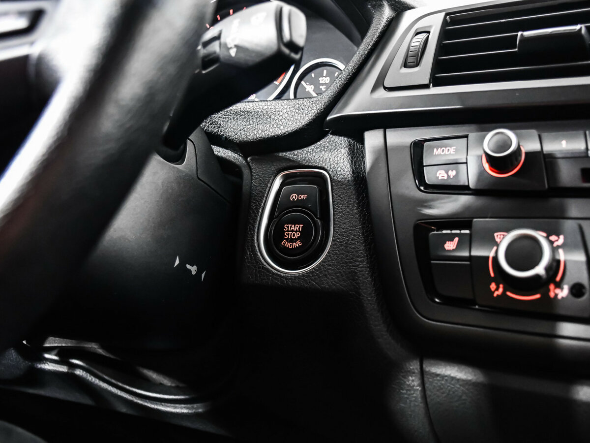 Б/У БМВ 3 серии 2013 года. Фото: #16