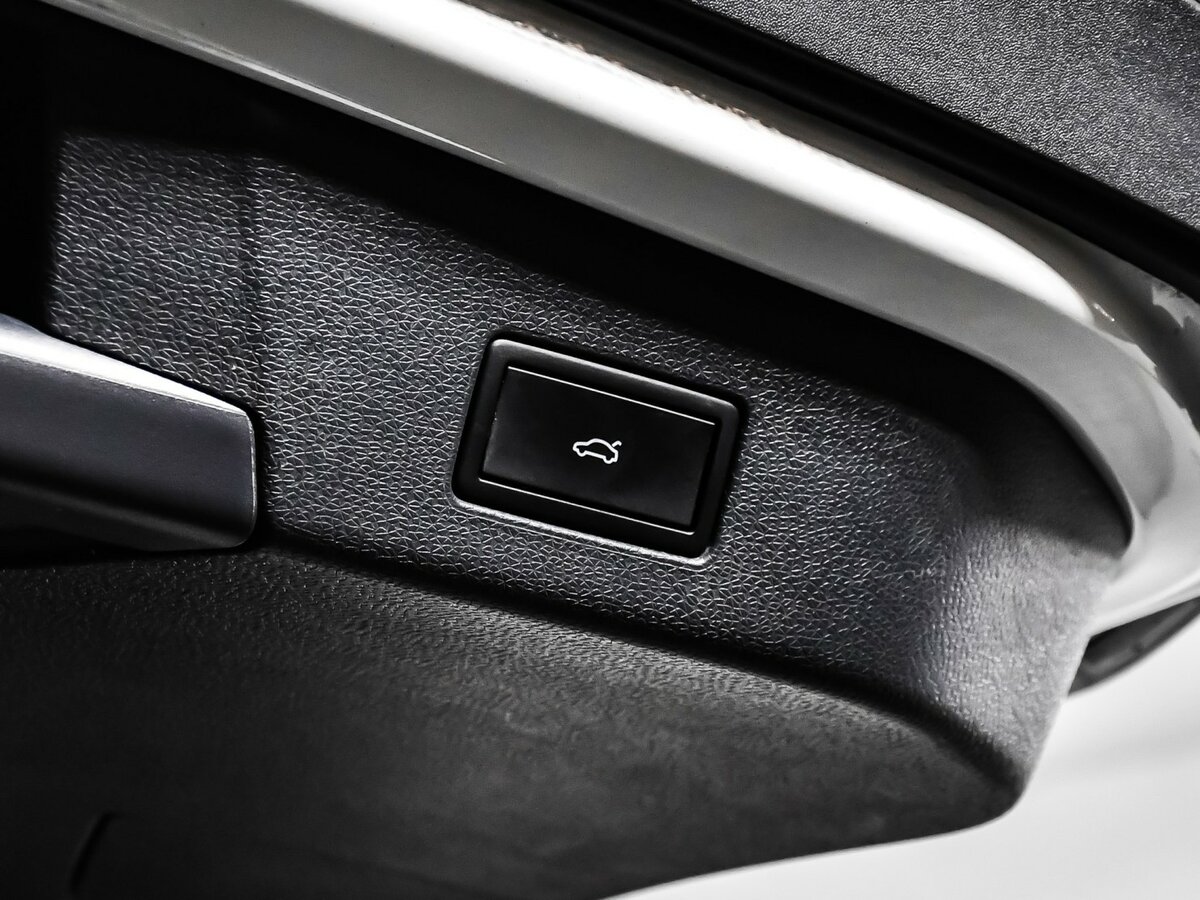 Б/У Фольксваген Ид.4 2023 года. Фото: #17