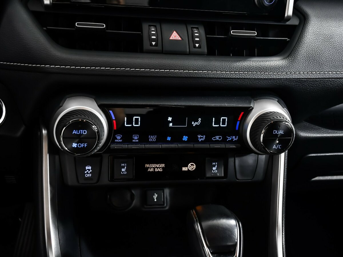 Б/У Тойота Рав4 2021 года. Фото: #16