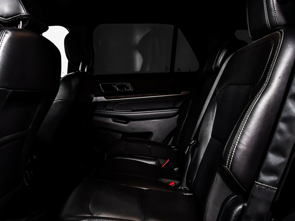 Б/У Форд Експлорер 2018 года. Фото: #12