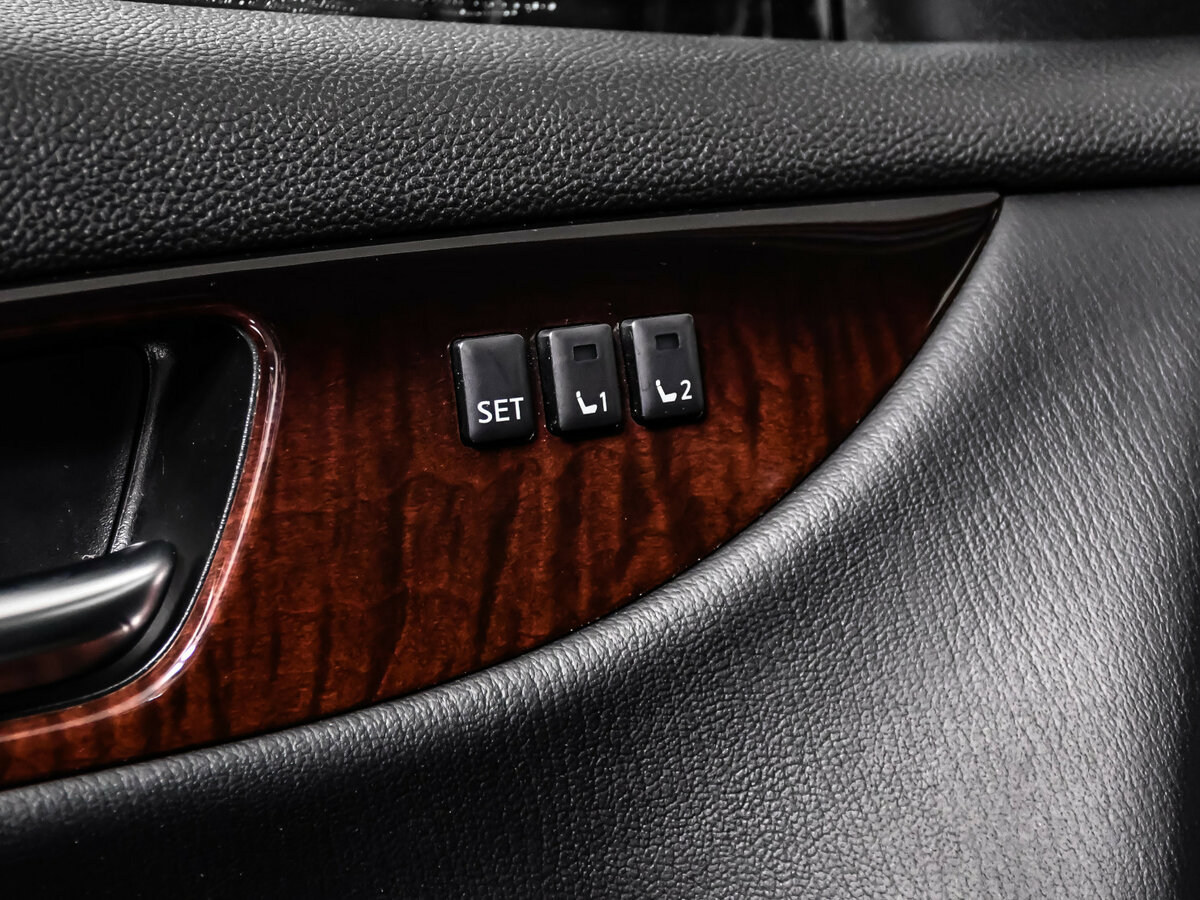 Б/У Инфинити К-Икс50 2015 года. Фото: #12