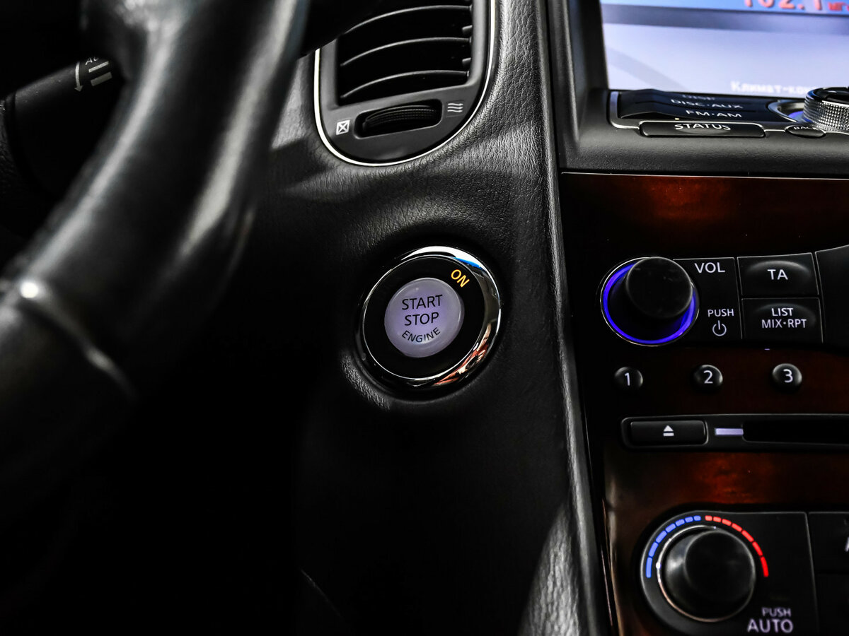 Б/У Инфинити К-Икс50 2015 года. Фото: #15