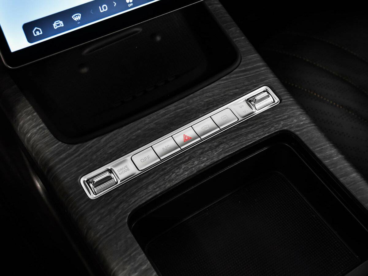 Б/У Джили Префейс 2024 года. Фото: #16