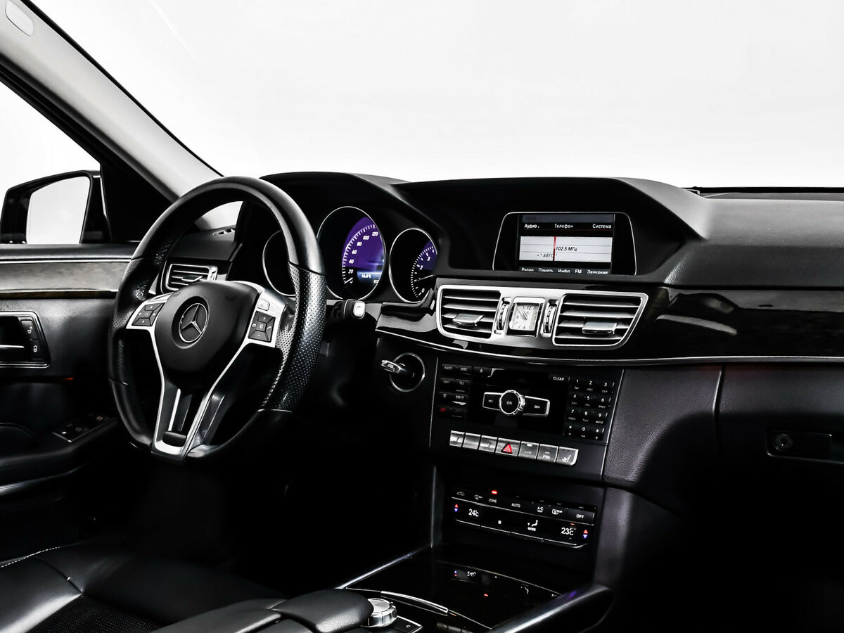 Б/У Мерседес-Бенц Е-Класс 2013 года. Фото: #8