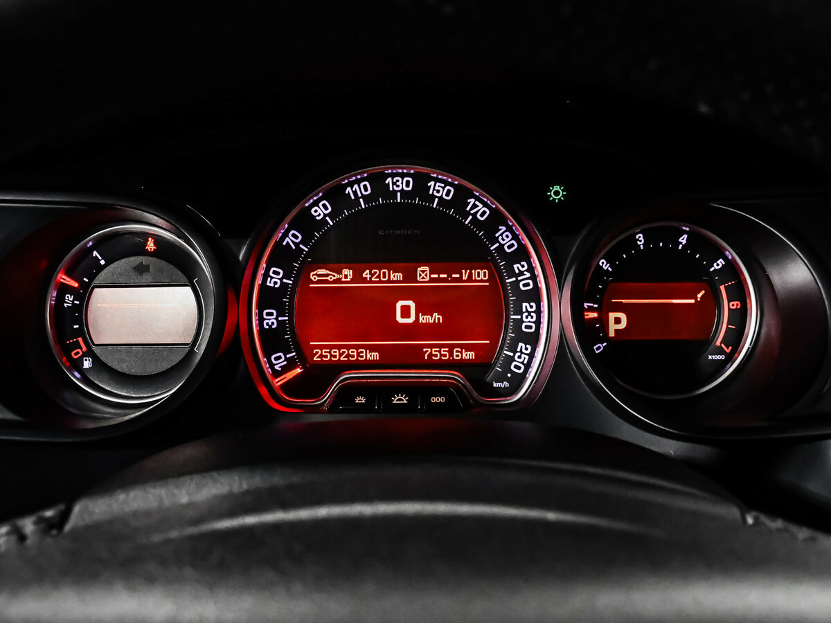 Б/У Ситроен Ц5 2012 года. Фото: #7