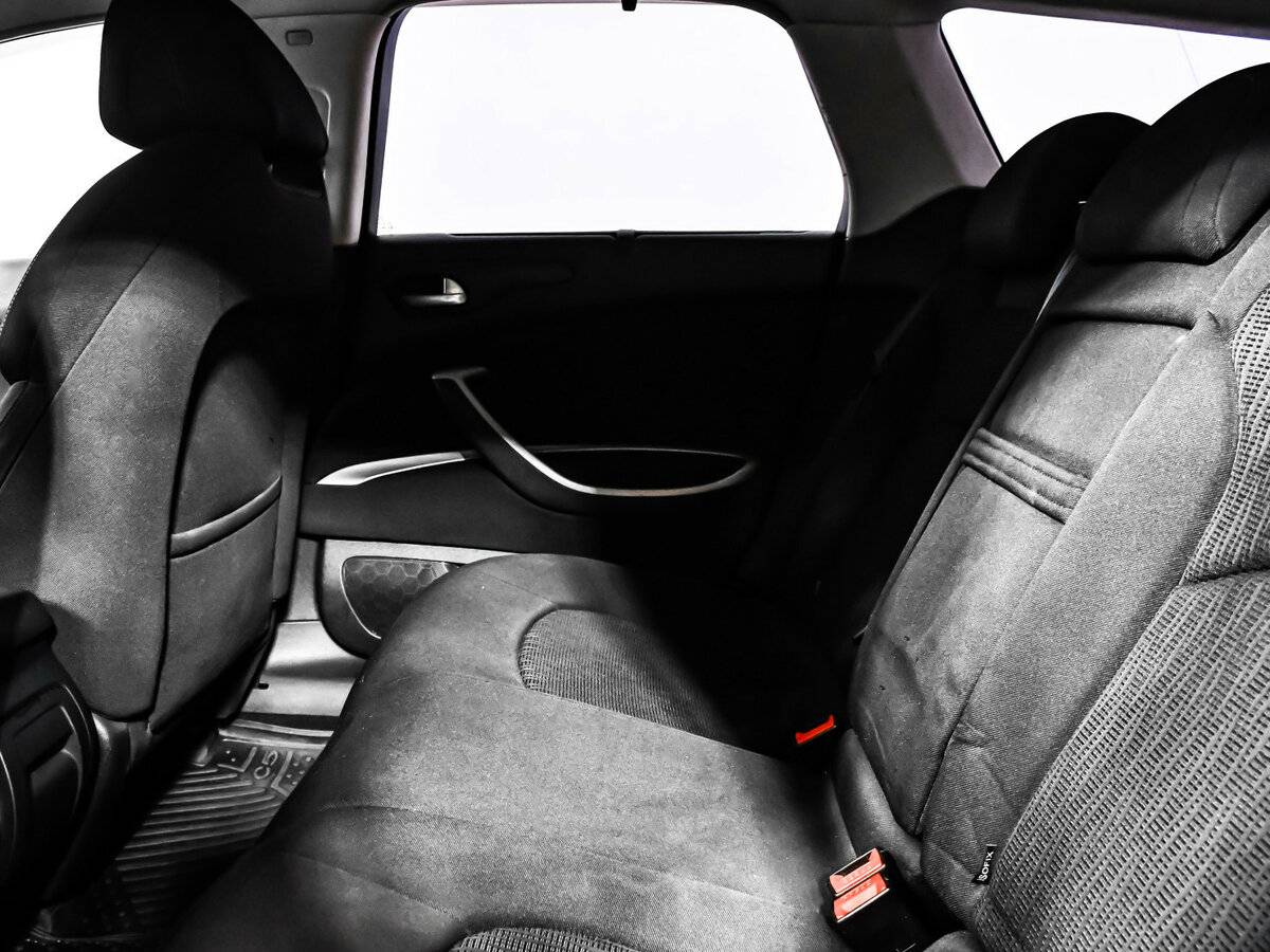 Б/У Ситроен Ц5 2012 года. Фото: #9