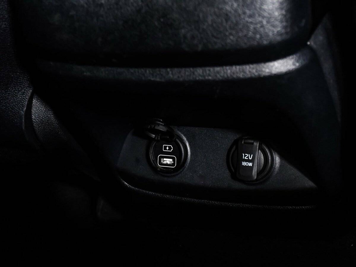 Б/У Киа Соренто 2018 года. Фото: #13