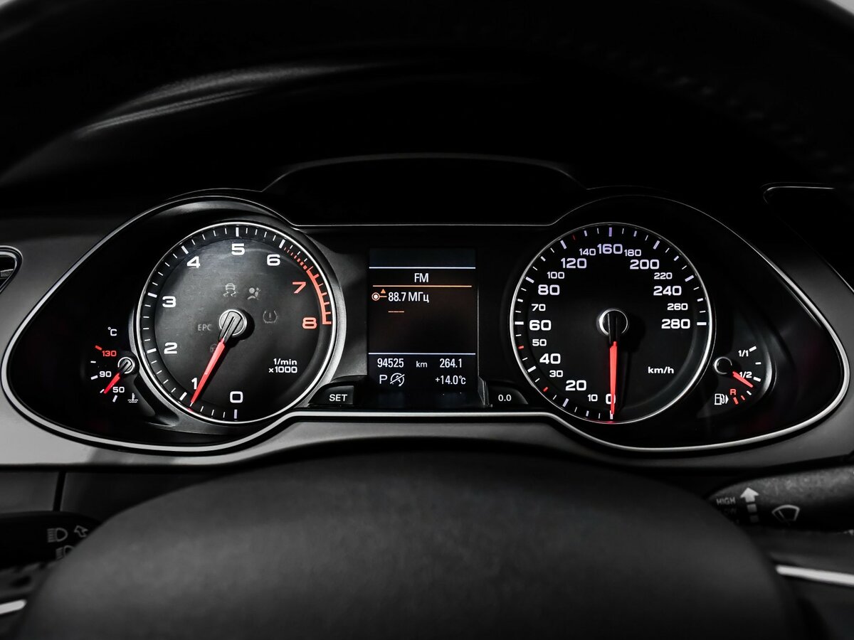 Б/У Ауди А4 2013 года. Фото: #7