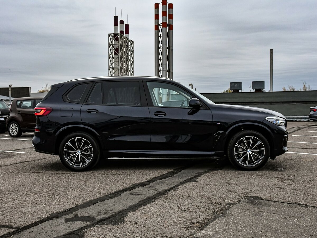 Б/У БМВ Икс5 2023 года. Фото: #3
