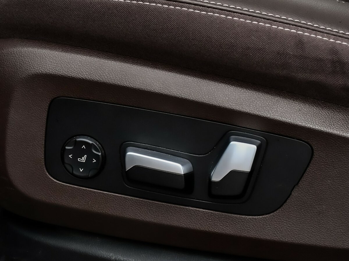 Б/У БМВ Икс5 2023 года. Фото: #16