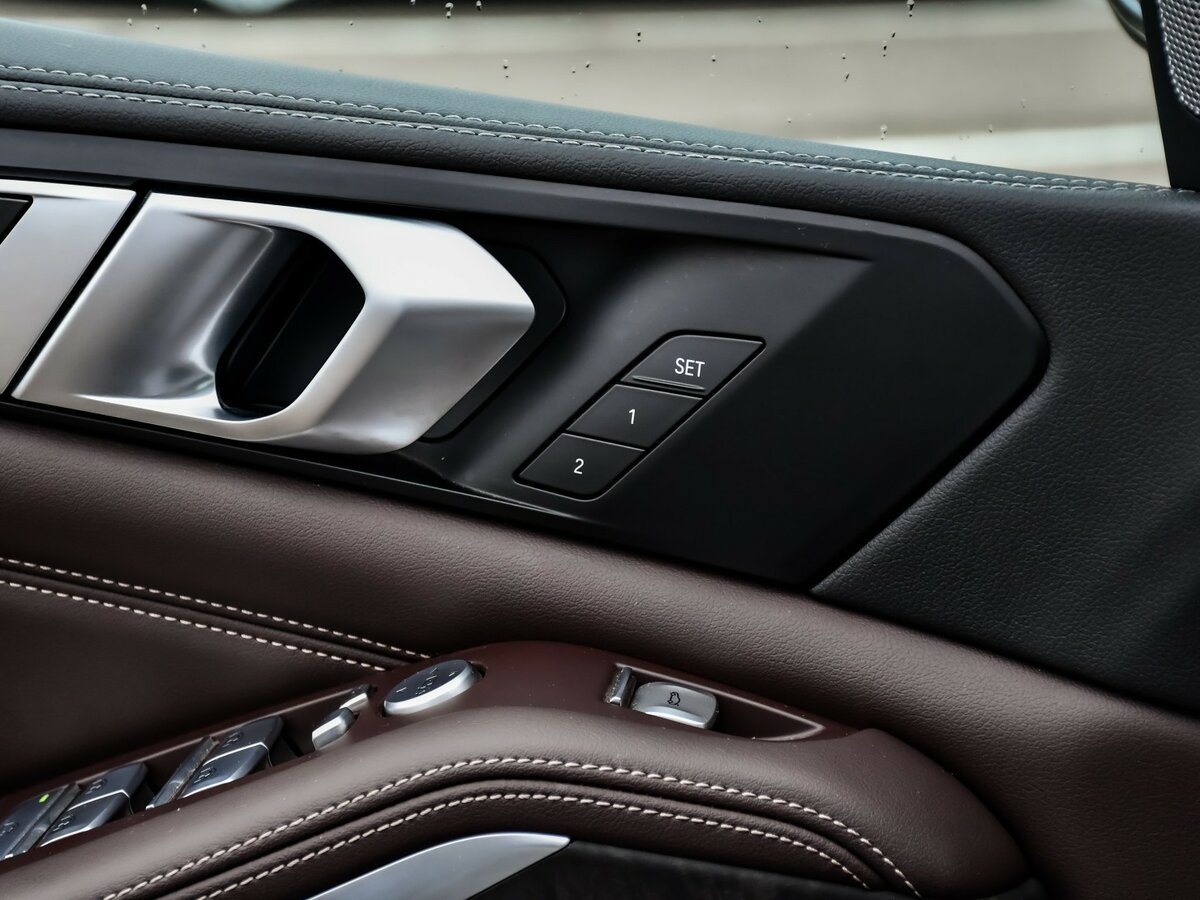 Б/У БМВ Икс5 2023 года. Фото: #17