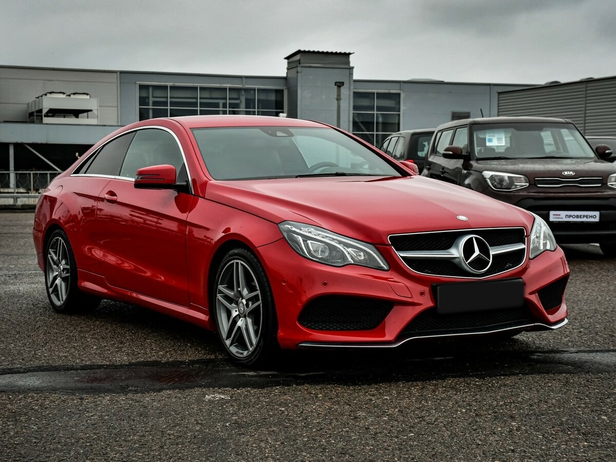 Б/У Мерседес-Бенц Е-Класс 2015 года. Фото: #2