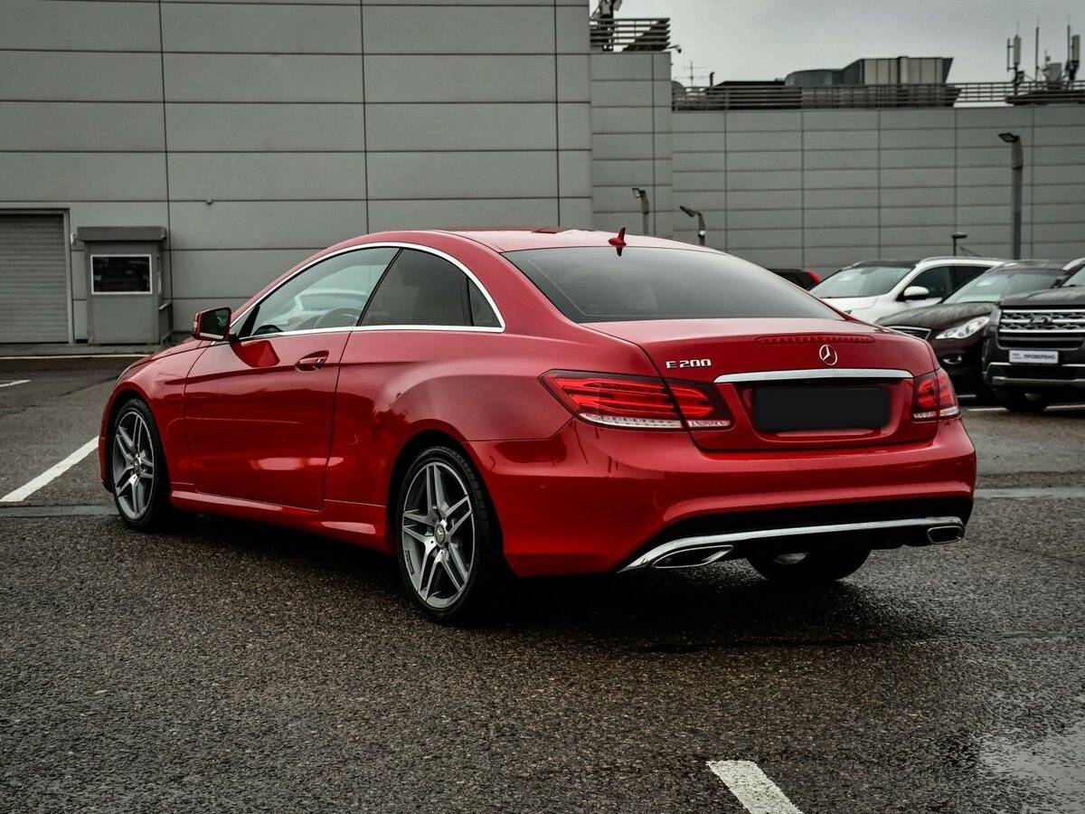 Б/У Мерседес-Бенц Е-Класс 2015 года. Фото: #6