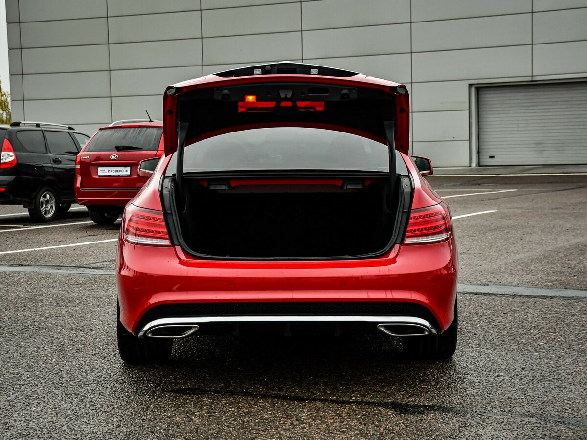 Б/У Мерседес-Бенц Е-Класс 2015 года. Фото: #12