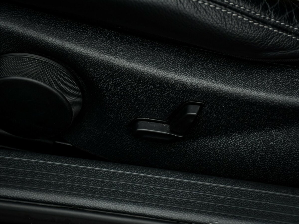 Б/У Мерседес-Бенц Е-Класс 2015 года. Фото: #13