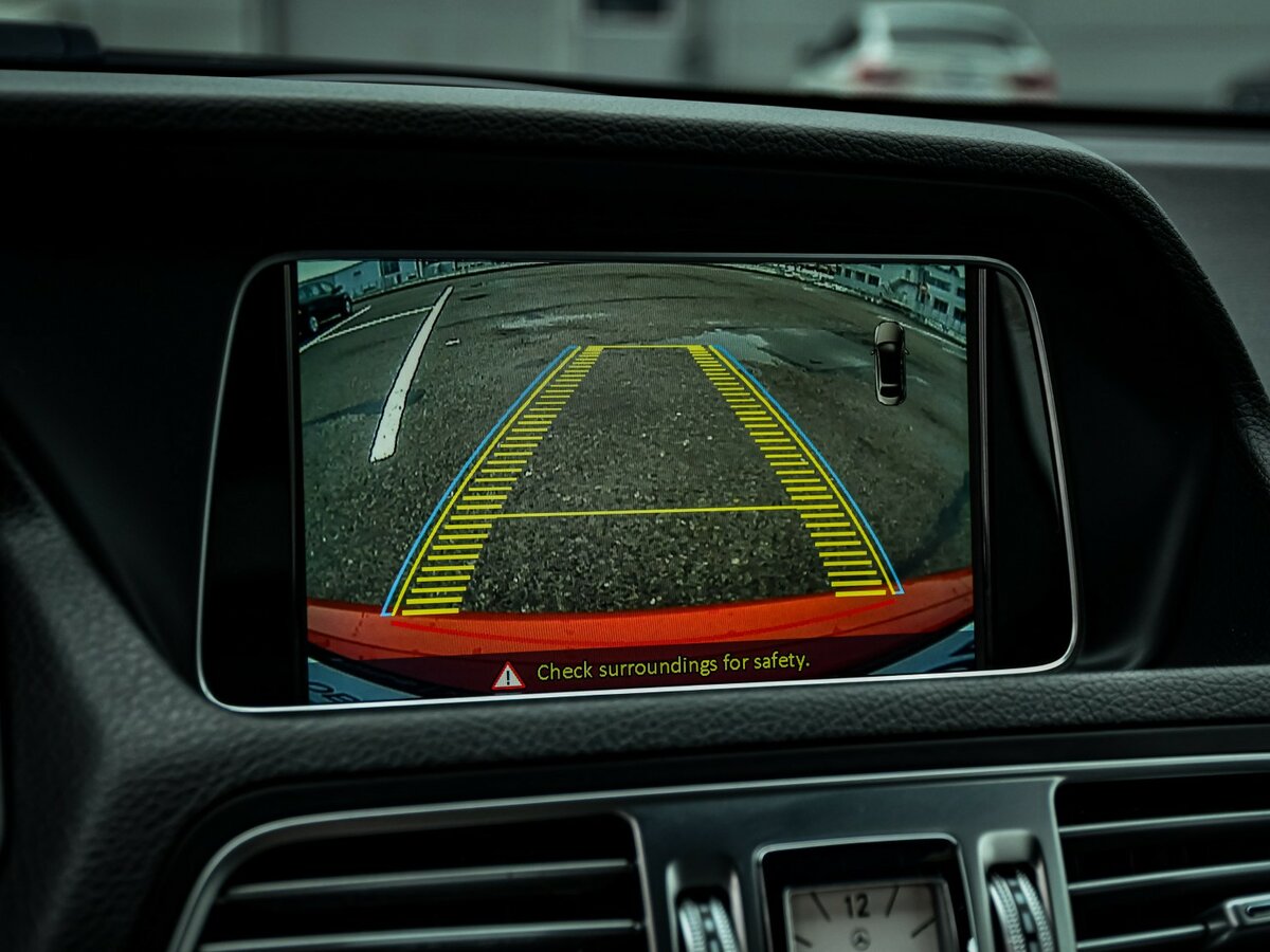 Б/У Мерседес-Бенц Е-Класс 2015 года. Фото: #16