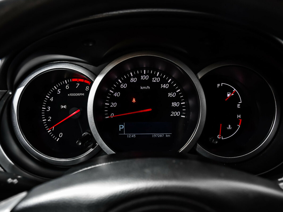 Б/У Сузуки Гранд Витара 2010 года. Фото: #8