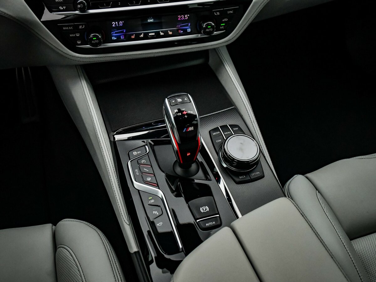 Б/У БМВ М5 2018 года. Фото: #13