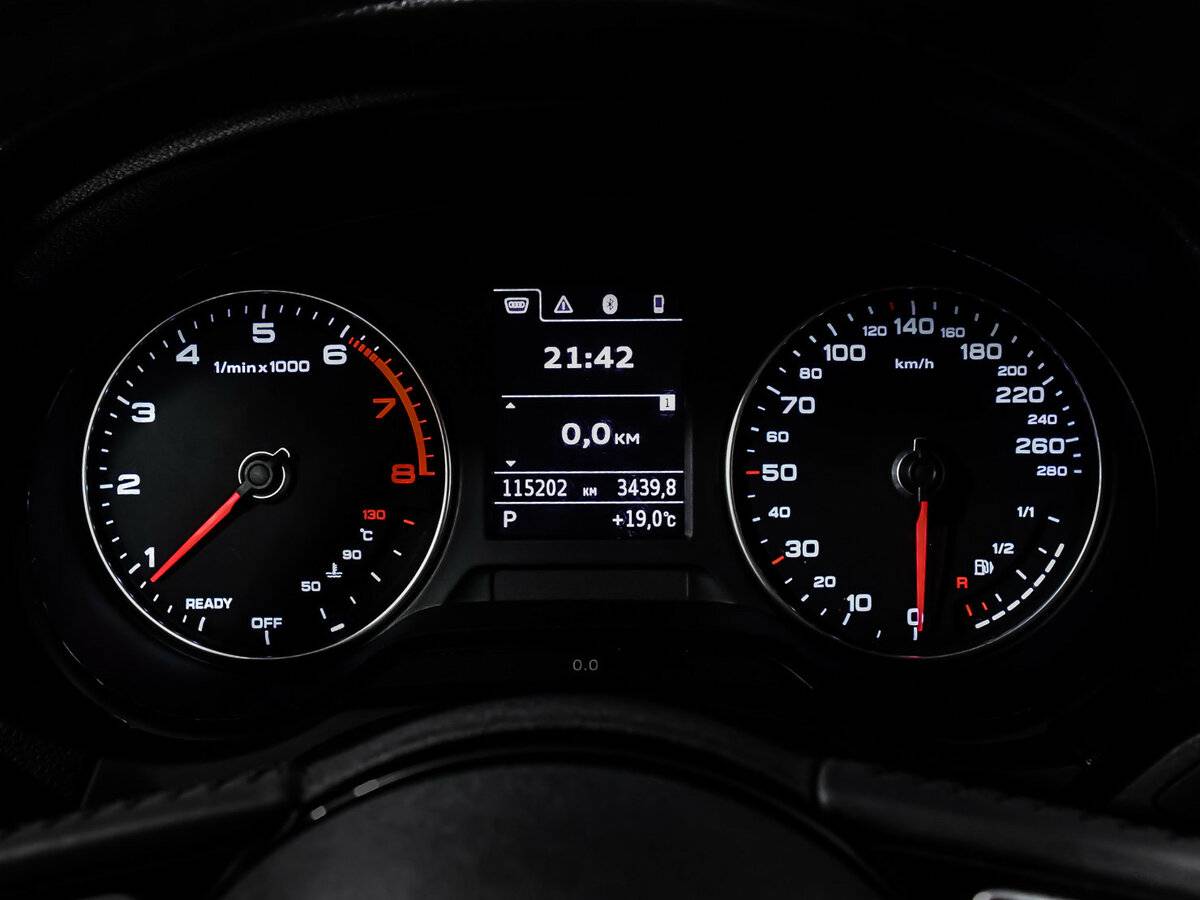 Б/У Ауди А3 2017 года. Фото: #8