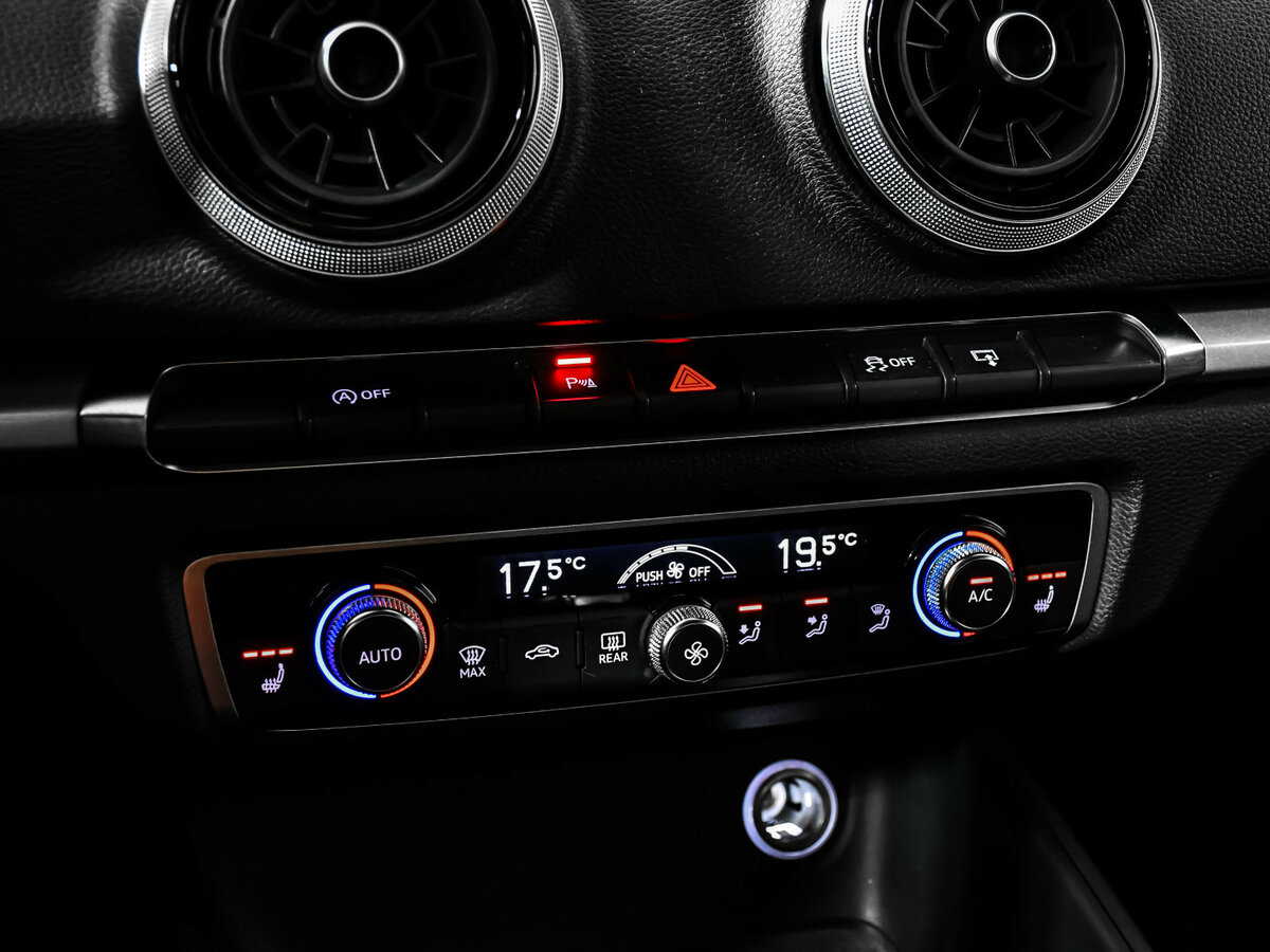 Б/У Ауди А3 2017 года. Фото: #14