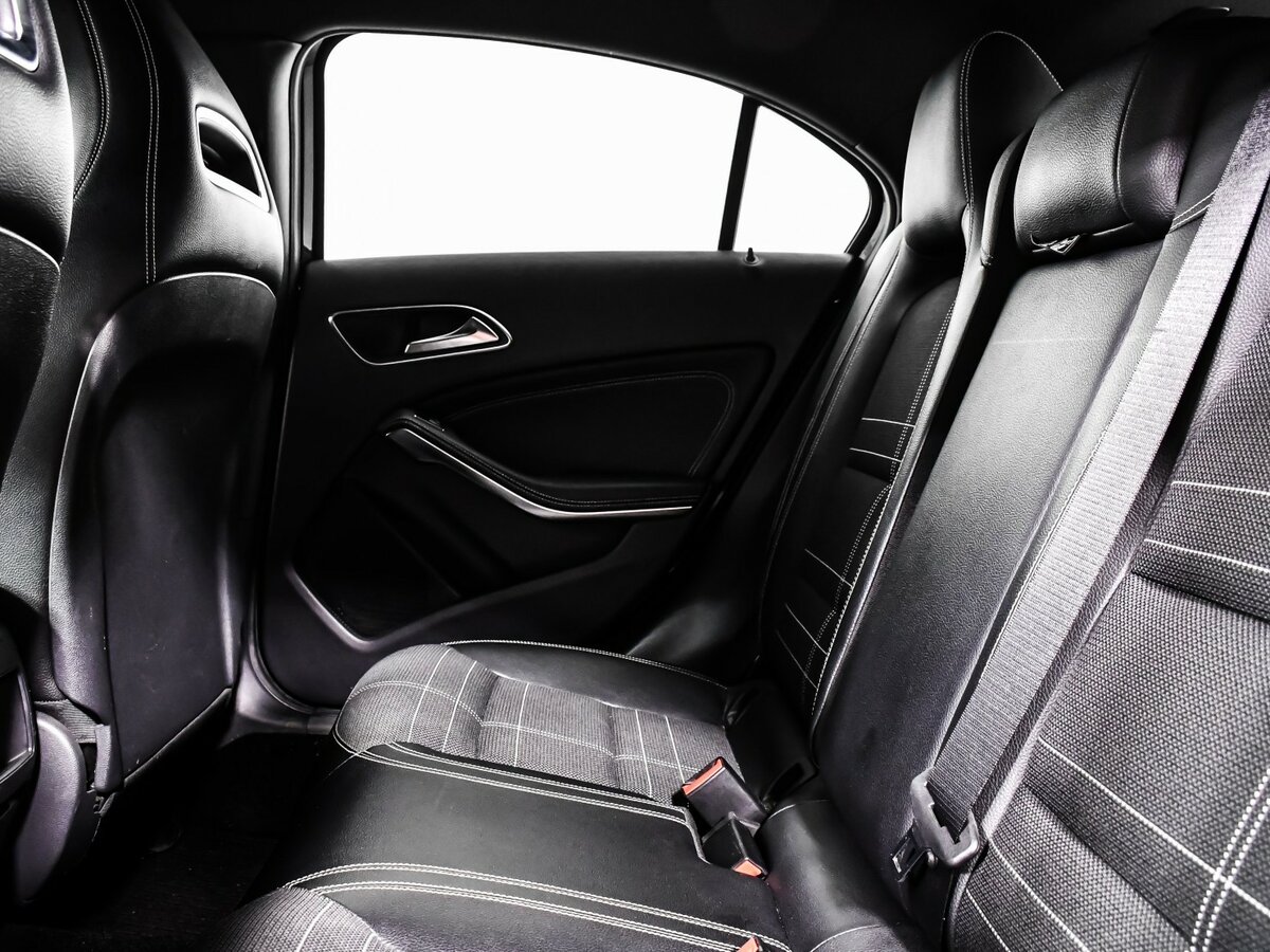 Б/У Мерседес-Бенц А-Класс 2014 года. Фото: #10