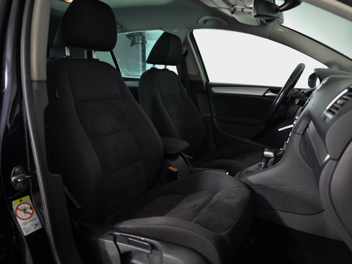 Б/У Фольксваген Гольф 2009 года. Фото: #7