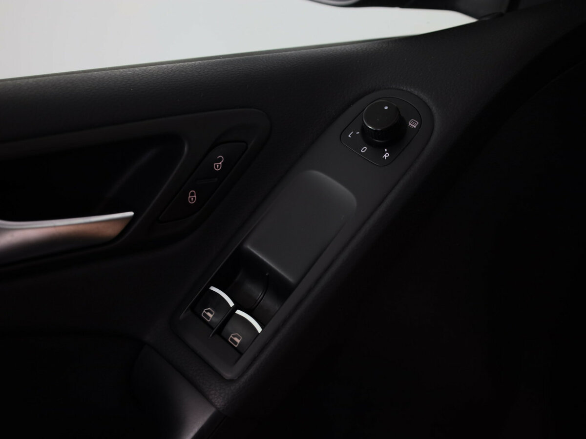 Б/У Фольксваген Гольф 2012 года. Фото: #14