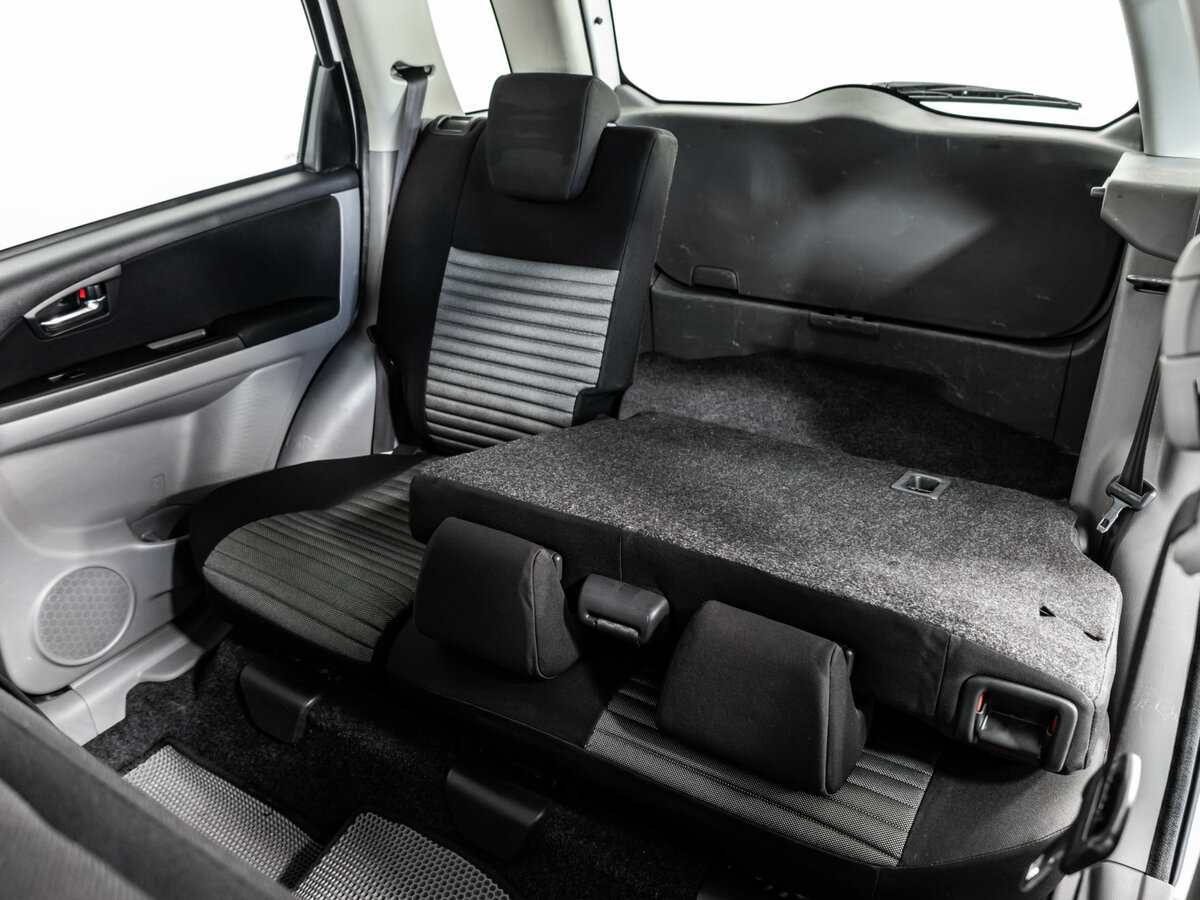 Б/У Сузуки С-Икс4 2011 года. Фото: #11