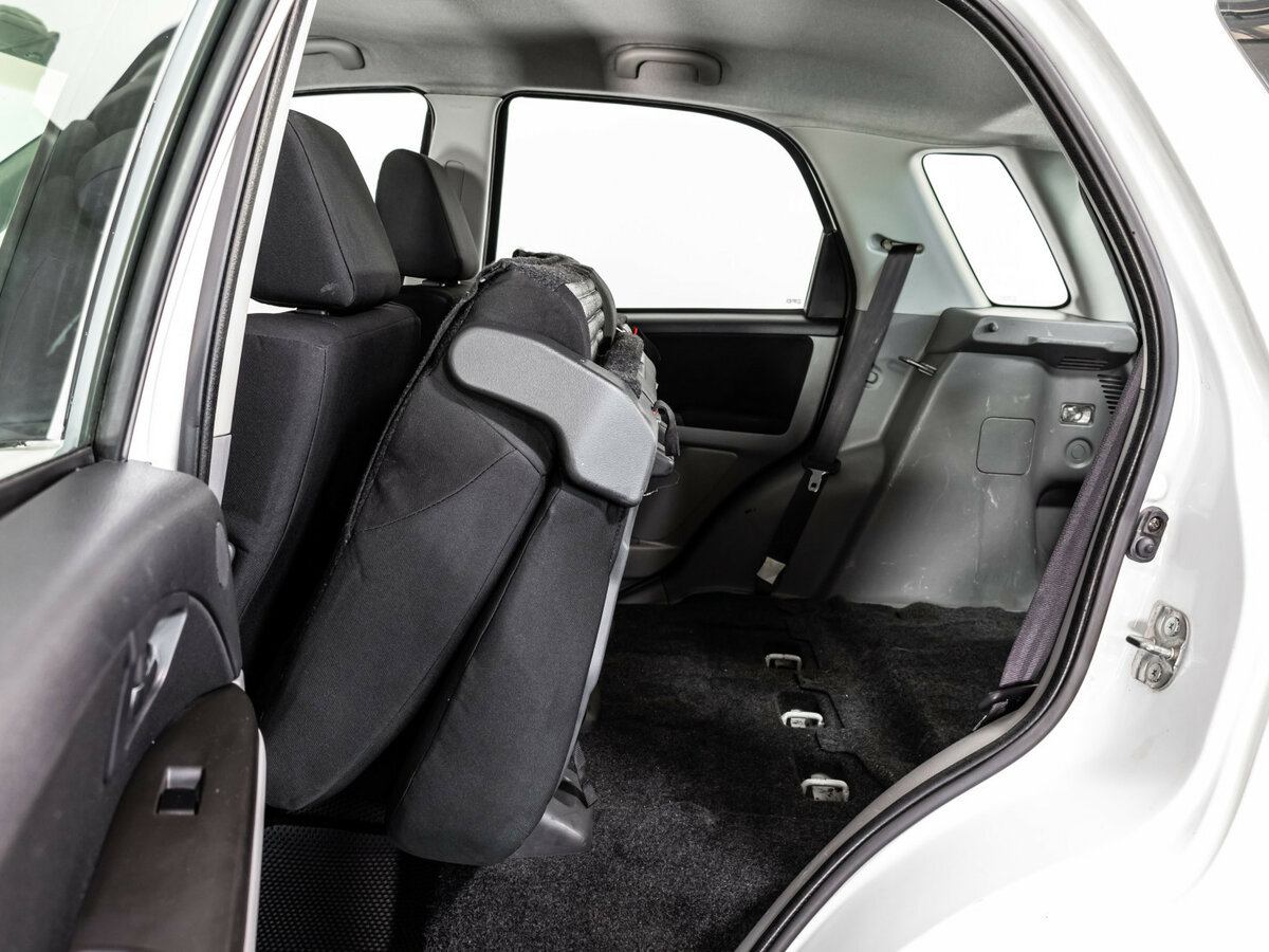 Б/У Сузуки С-Икс4 2011 года. Фото: #13