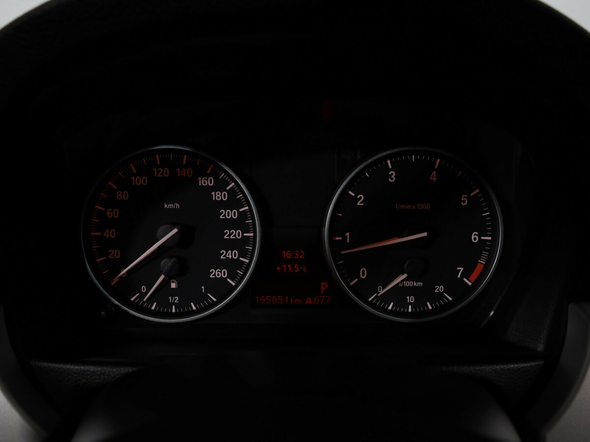 Б/У БМВ 3 серии 2011 года. Фото: #10