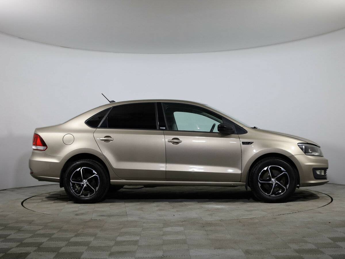 Б/У Фольксваген Поло 2017 года. Фото: #4